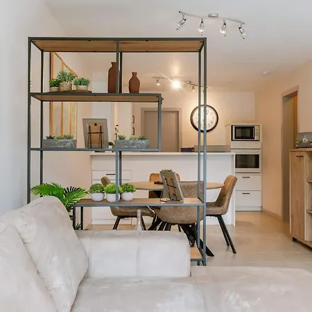 Elegant Seaside In Apartament