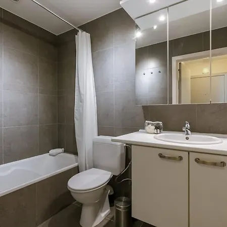 Apartament Elegant Seaside In *