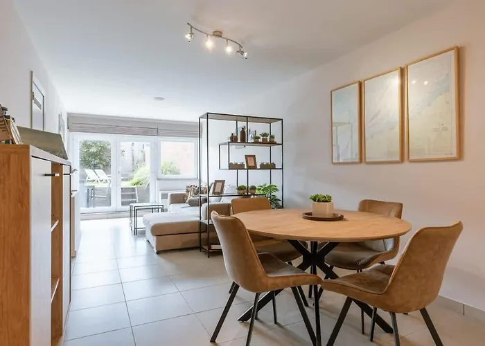 Elegant Seaside In 公寓 *