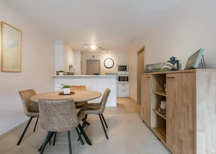 Elegant Seaside In 公寓