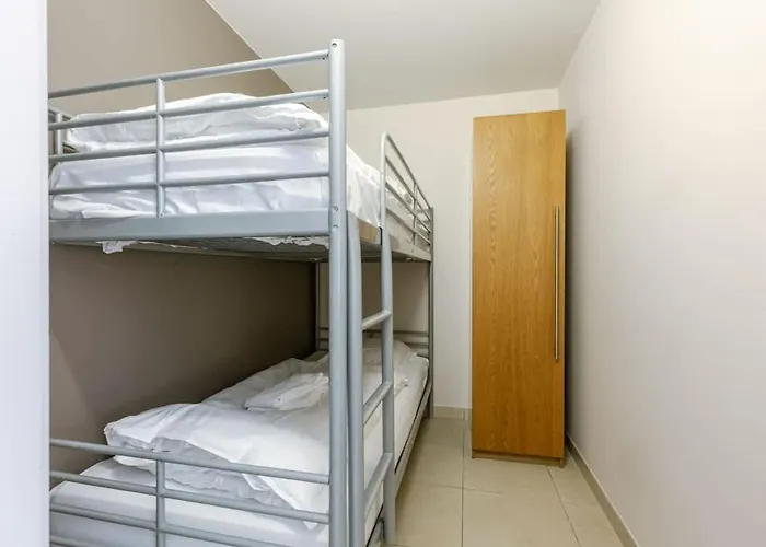 Elegant Seaside In 公寓