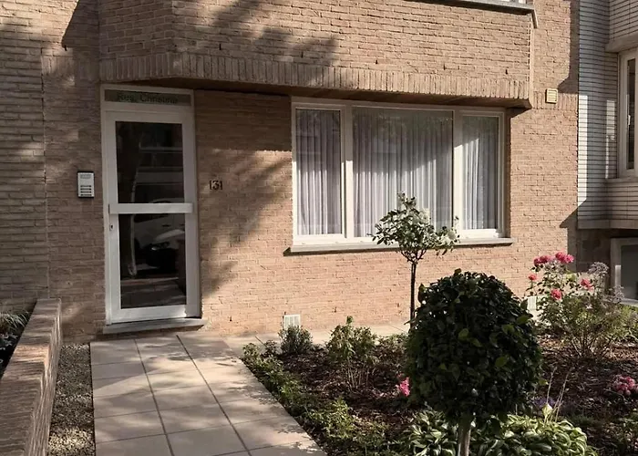 Elegant Seaside In *